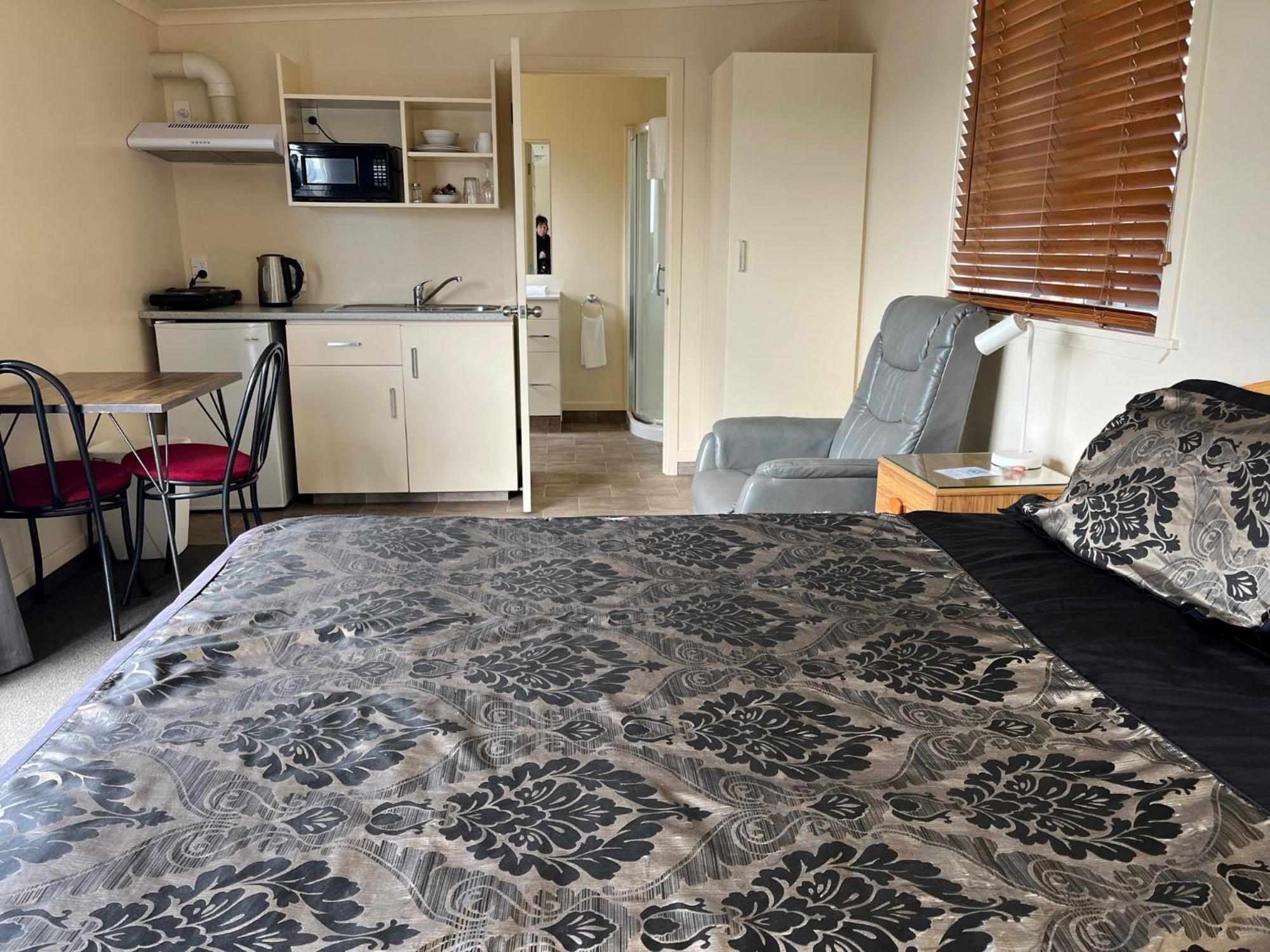 Caves Motor Inn Te Kuiti Exterior photo